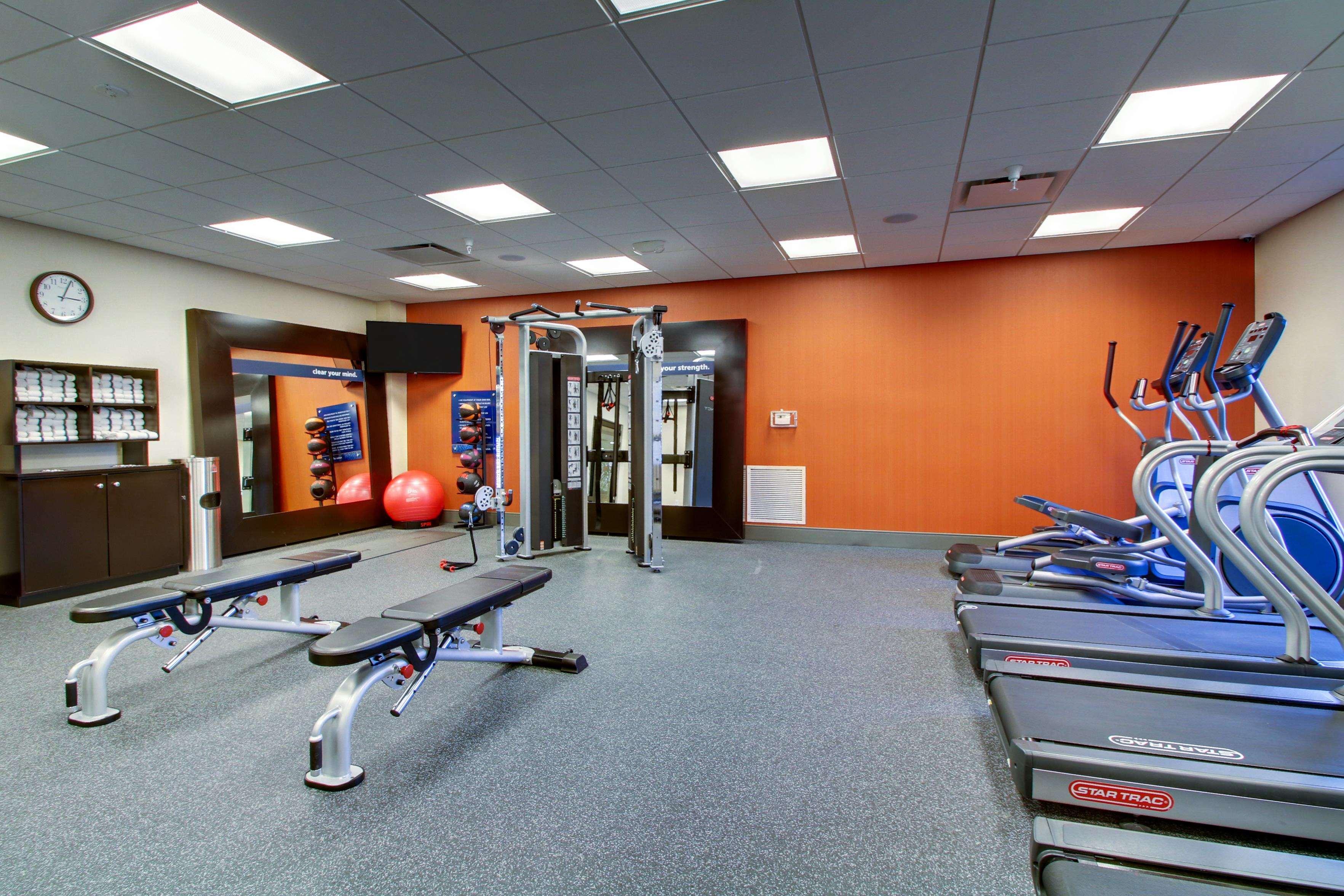 West Allis Hampton Inn & Suites Milwaukee West מראה חיצוני תמונה