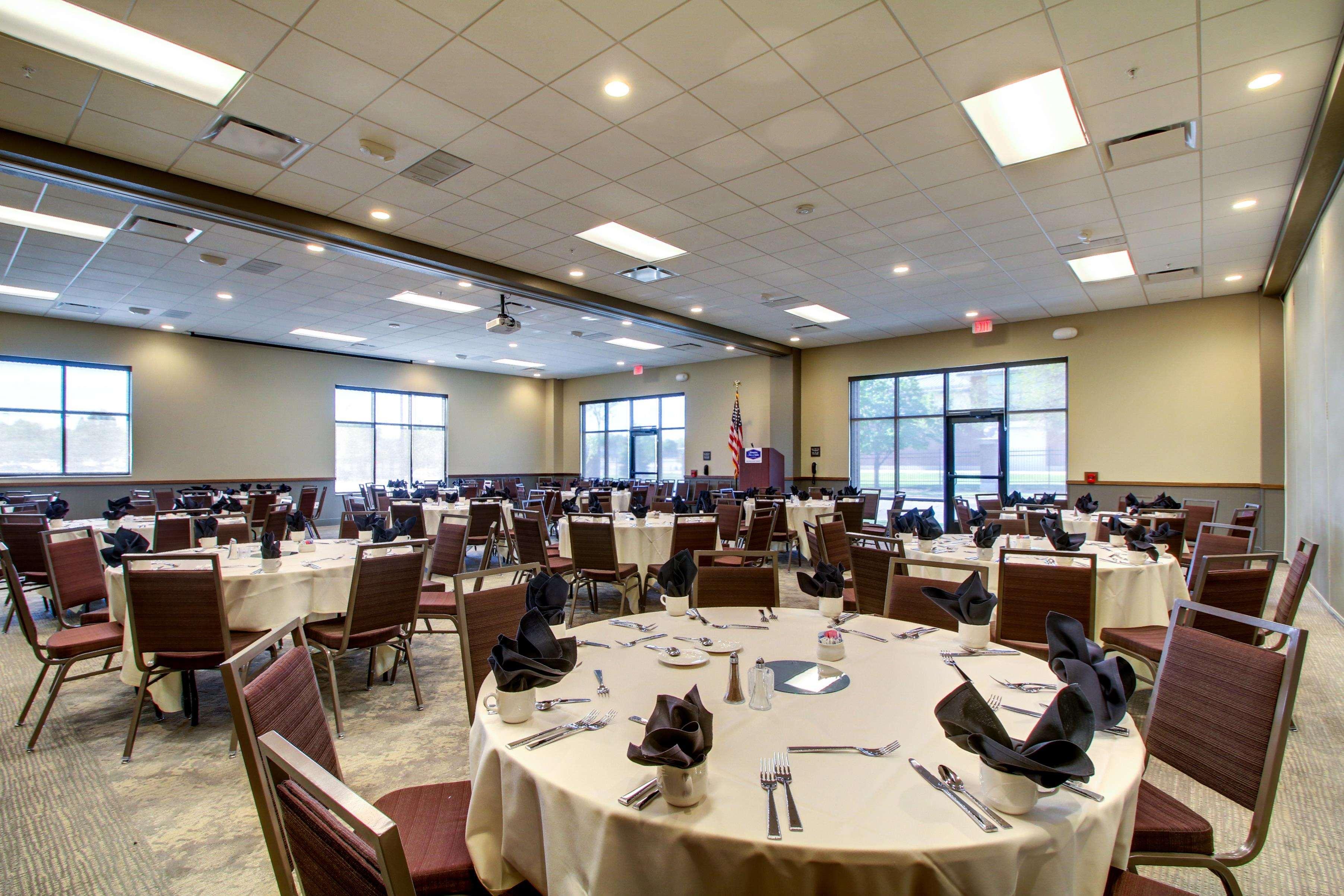 West Allis Hampton Inn & Suites Milwaukee West מראה חיצוני תמונה