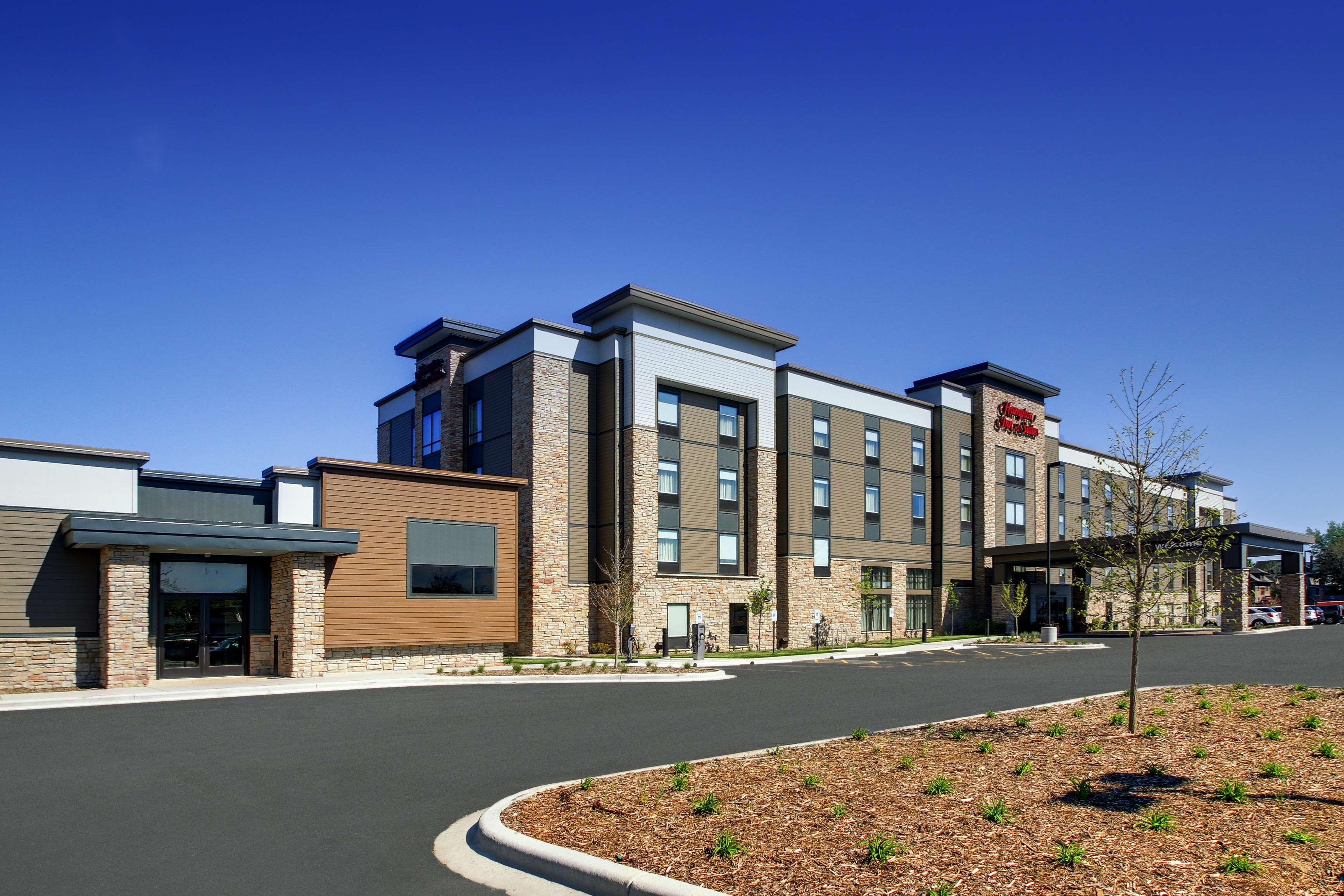 West Allis Hampton Inn & Suites Milwaukee West מראה חיצוני תמונה