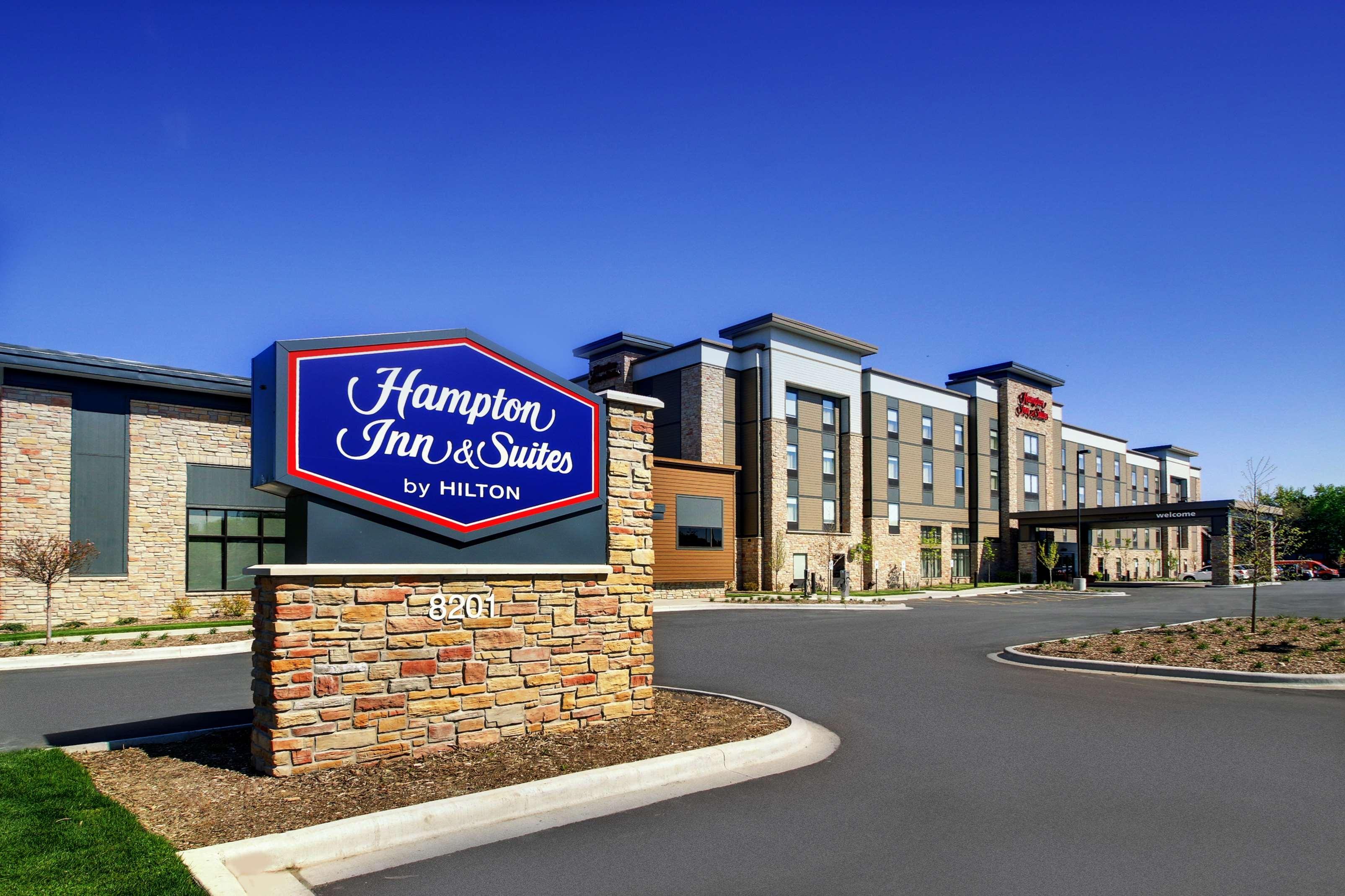 West Allis Hampton Inn & Suites Milwaukee West מראה חיצוני תמונה