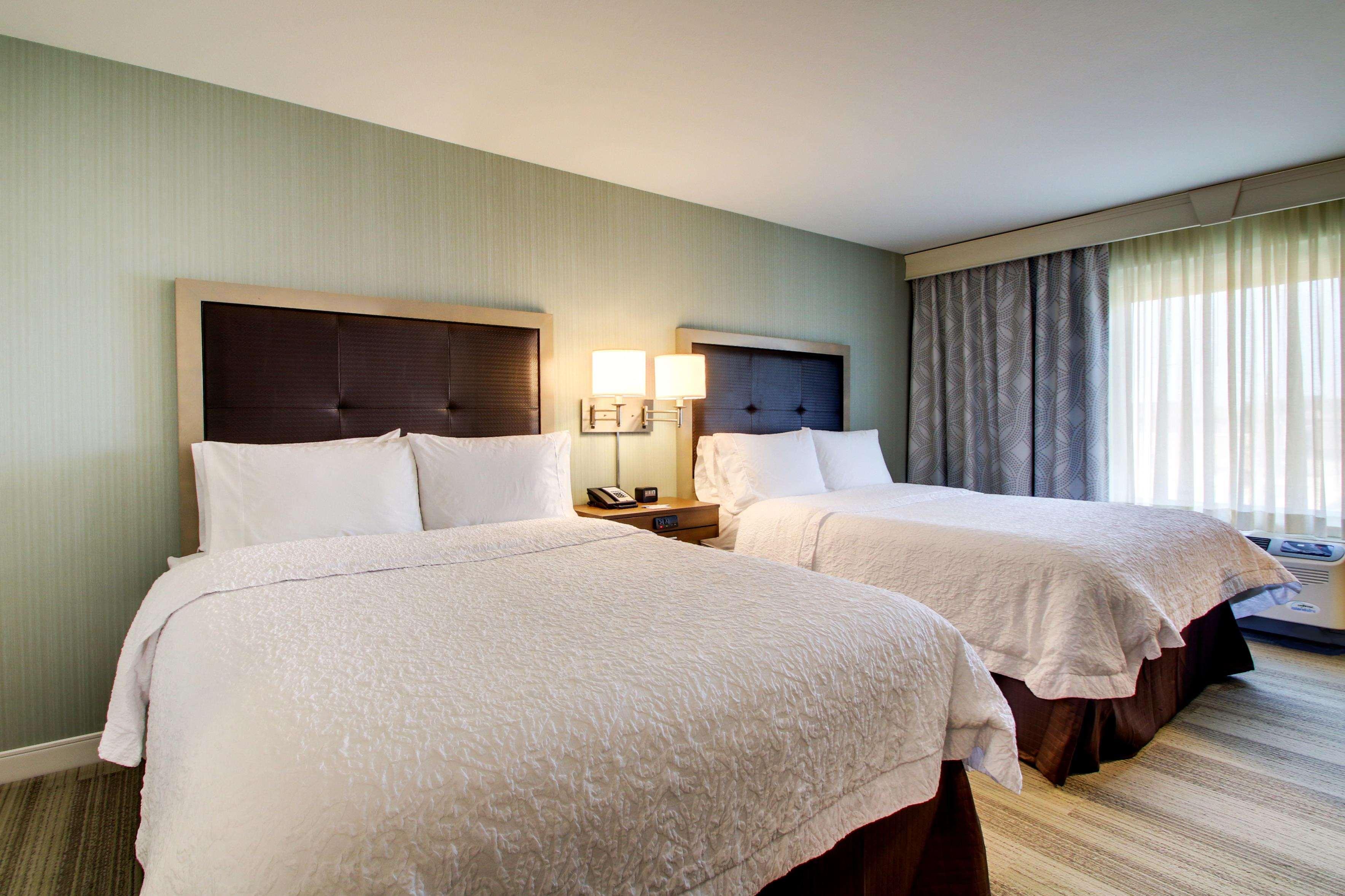 West Allis Hampton Inn & Suites Milwaukee West מראה חיצוני תמונה