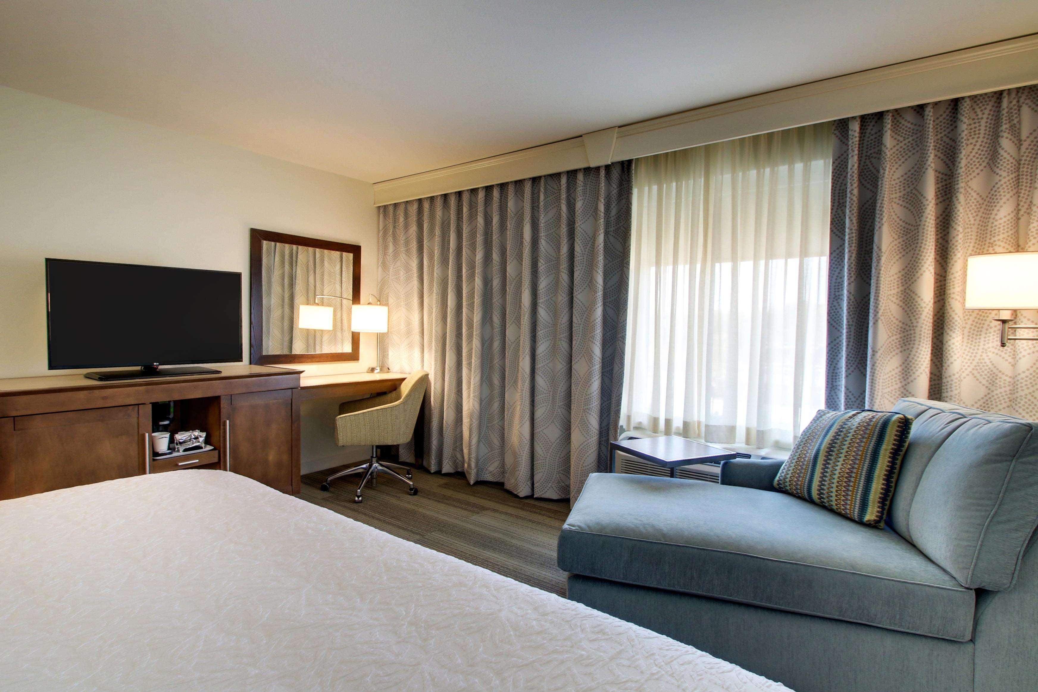 West Allis Hampton Inn & Suites Milwaukee West מראה חיצוני תמונה