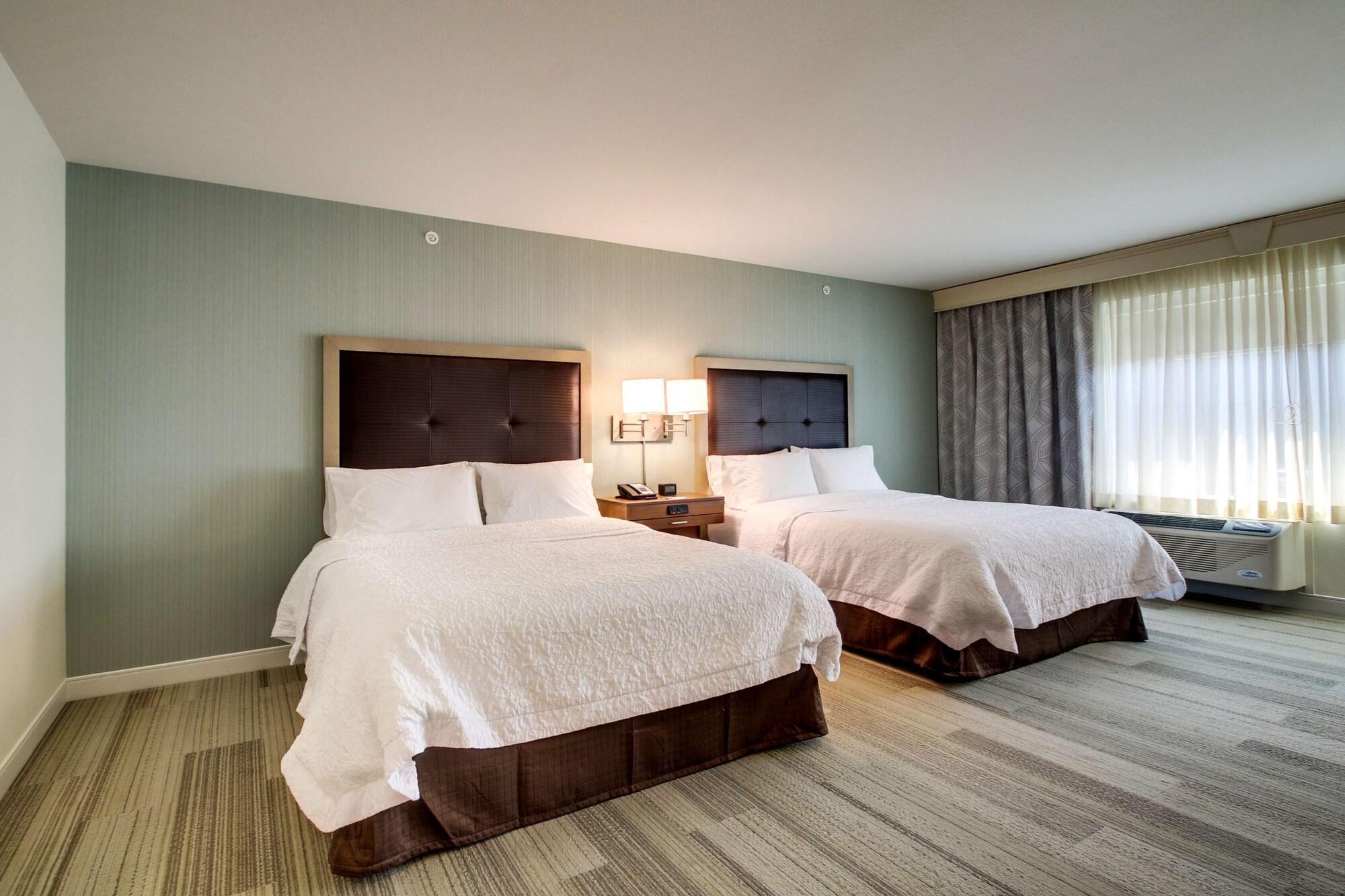 West Allis Hampton Inn & Suites Milwaukee West מראה חיצוני תמונה