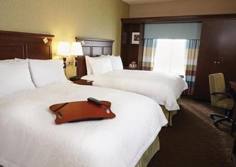 West Allis Hampton Inn & Suites Milwaukee West מראה חיצוני תמונה